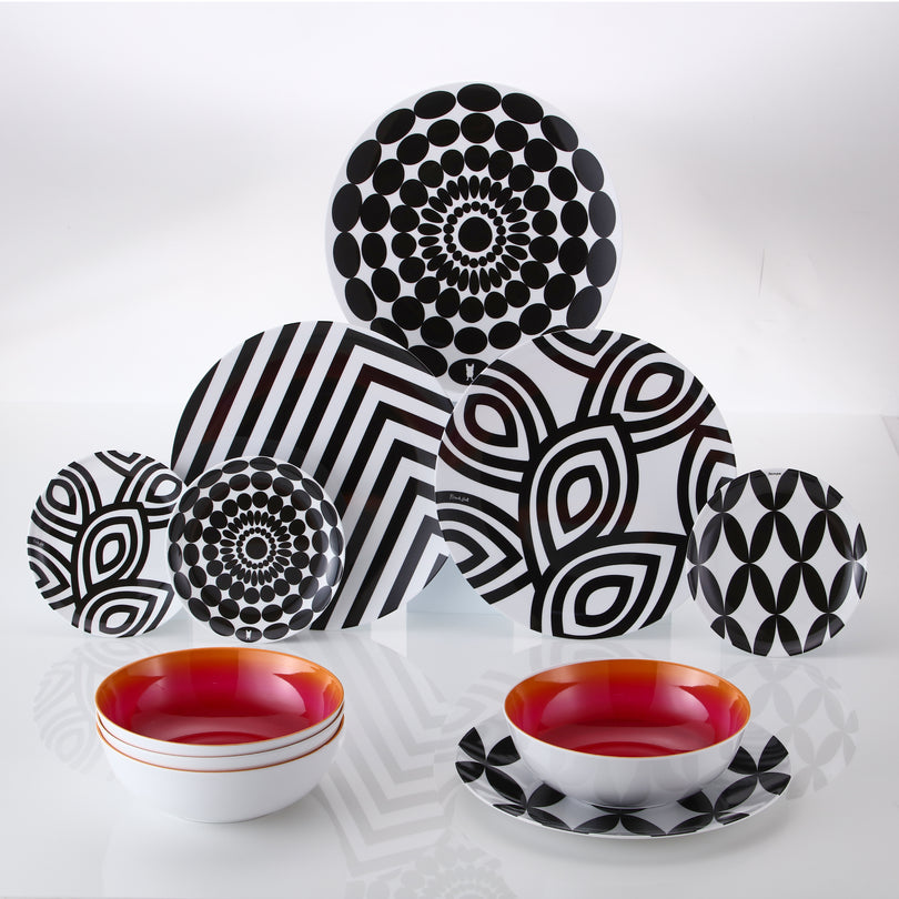 6-PIECE BLACK & WHITE APPETIZER PLATE SET