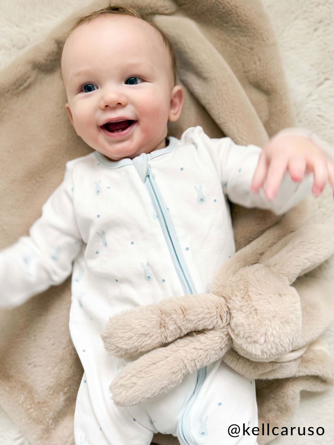 TAN CUDDLE BUNNY BLANKET