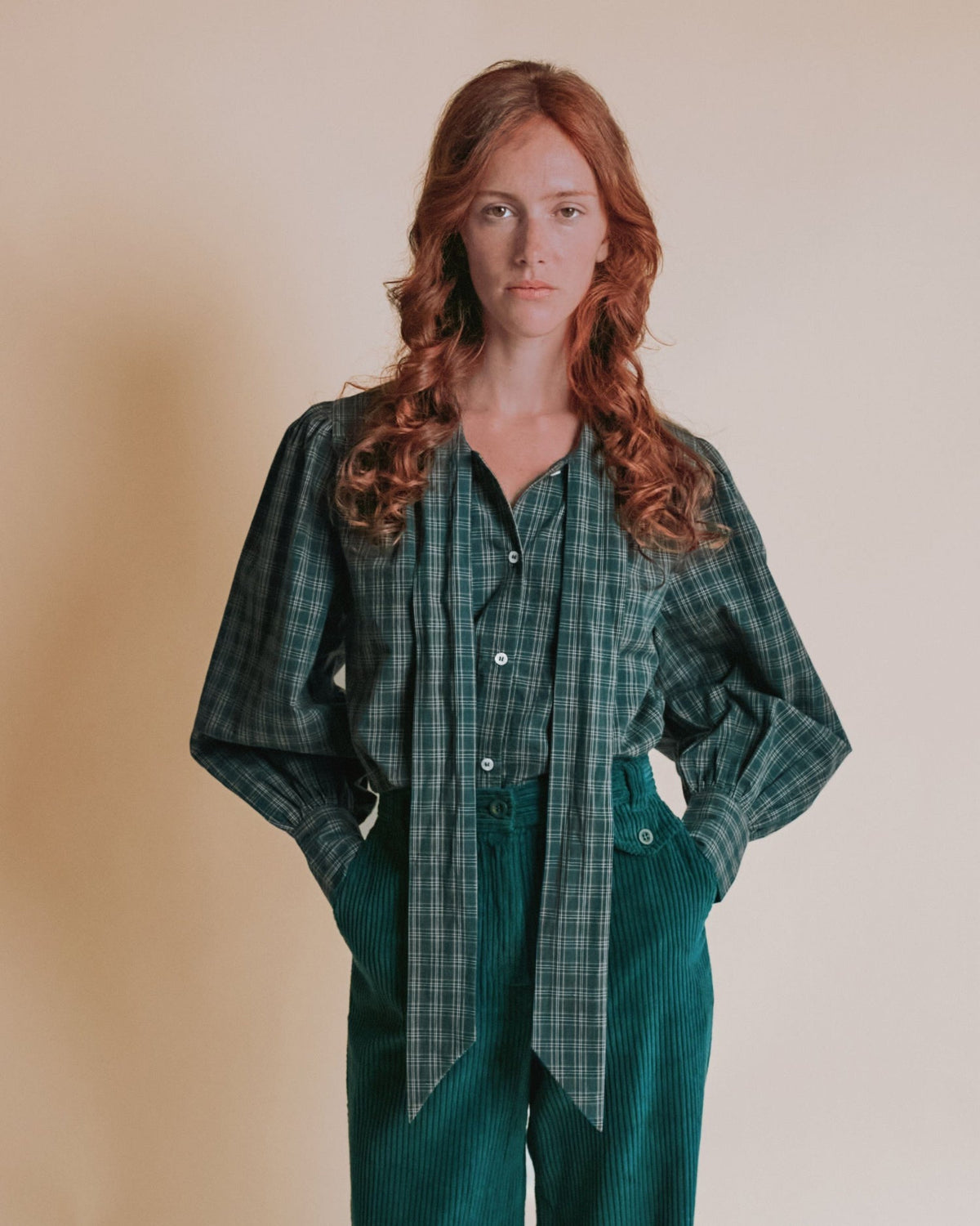 LAVALLIERE BLOUSE