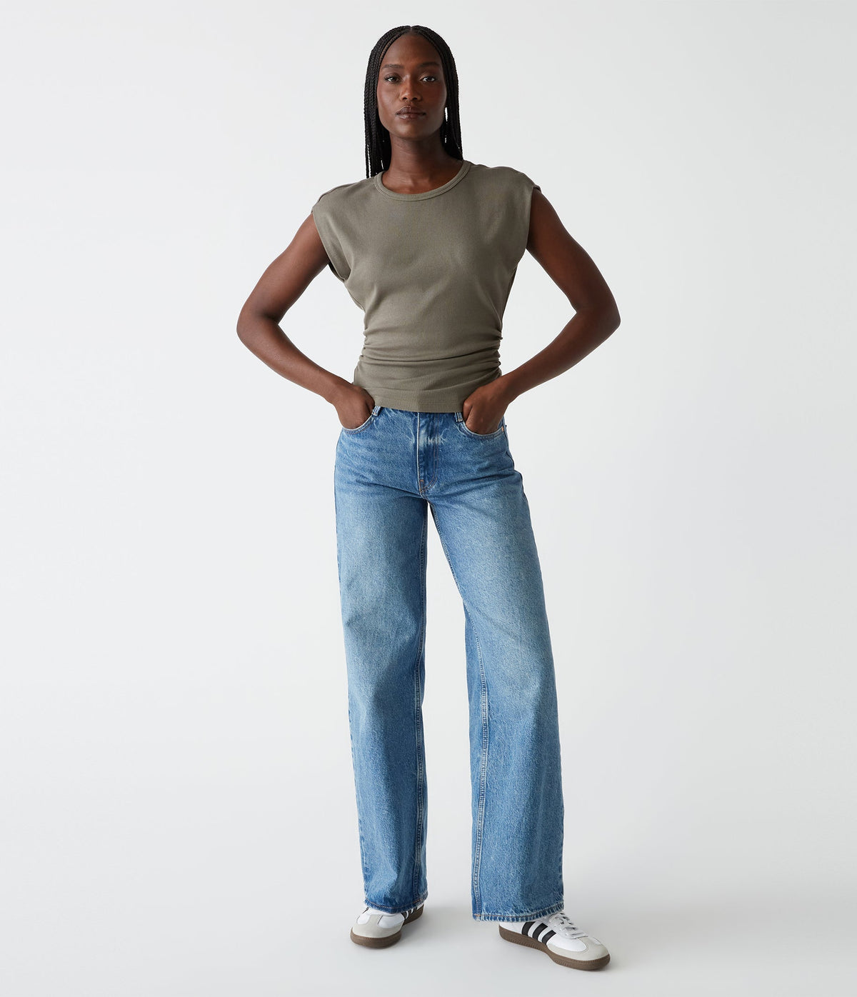 JONI CREW POWER SHOULDER TOP