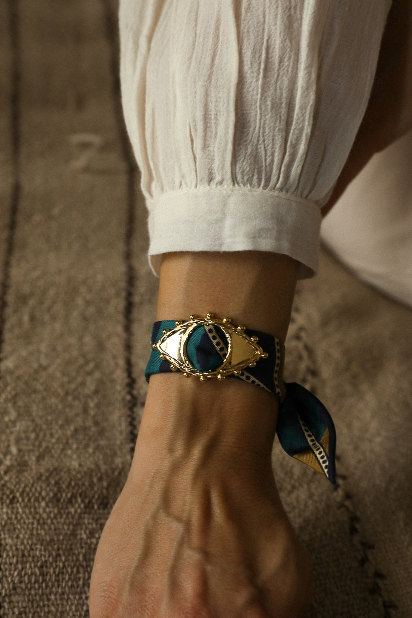 SCARF BRACELET EYE