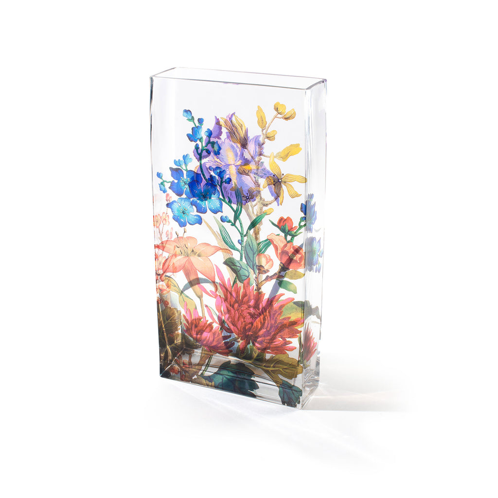 SHAKESPEARE TIFFANY GLASS VASE