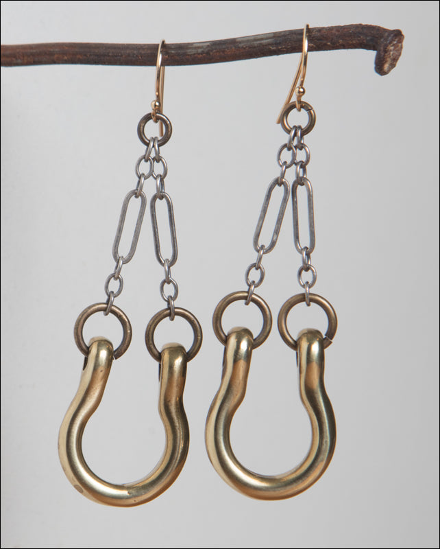D-RING EARRING