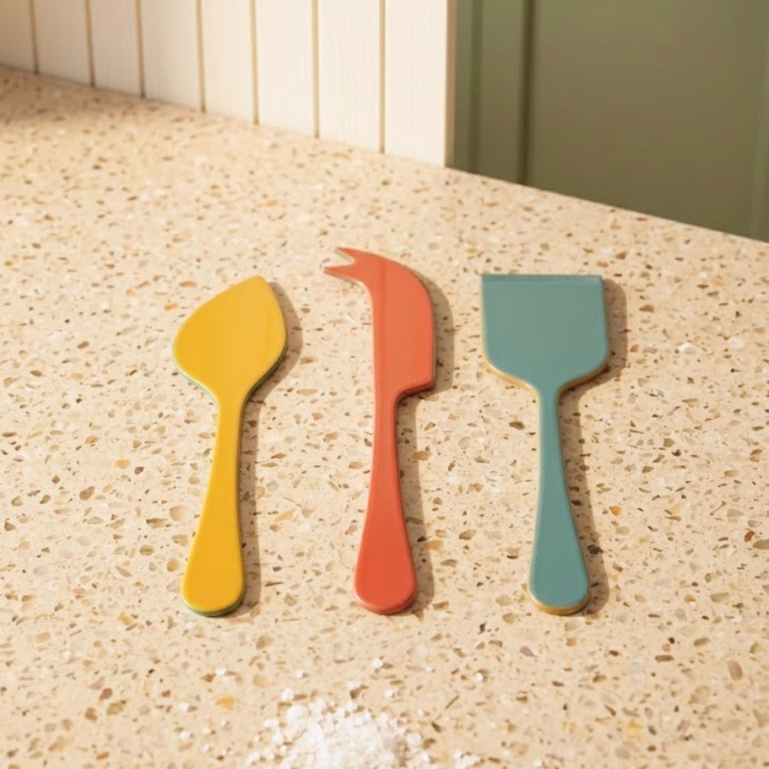 HARLOW BRIGHT CHEESE SET