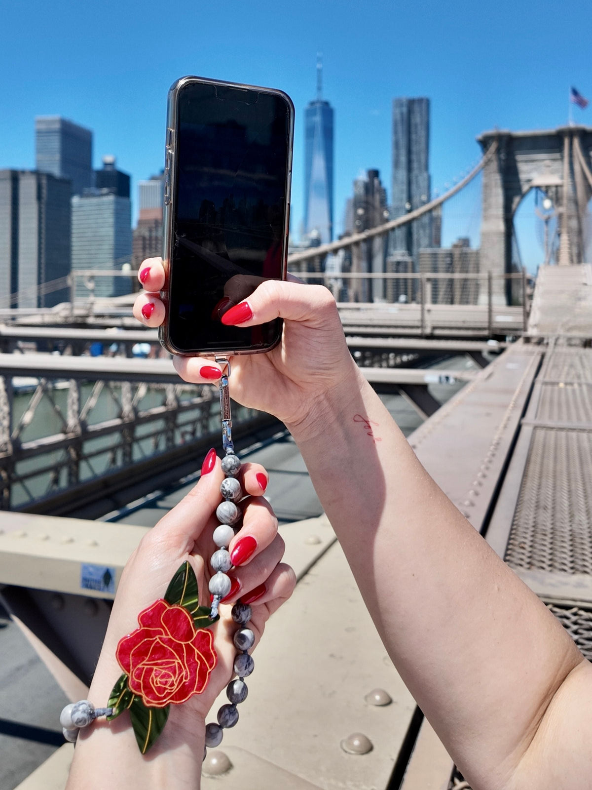 RED ROSE BRACELET PHONE CHAIN