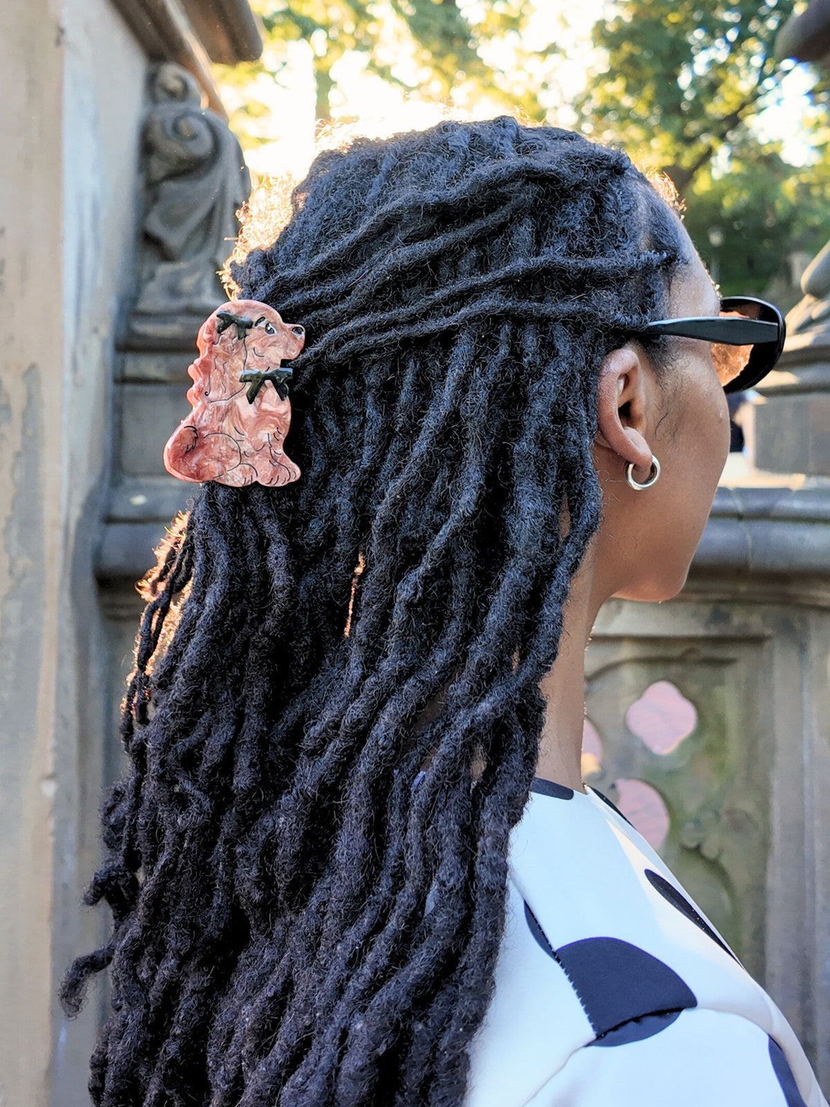 COQUETTE PUPPY CLAW CLIP