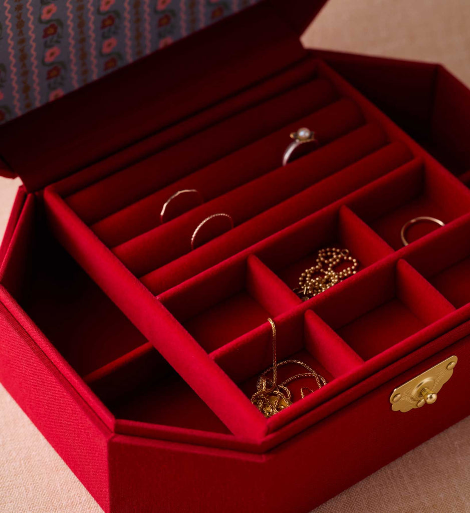 GEMMA EMBROIDERED JEWELRY BOX