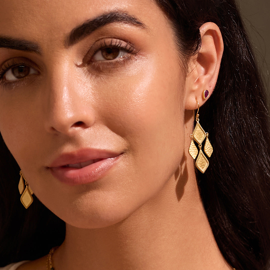 CHANDELIER EARRING