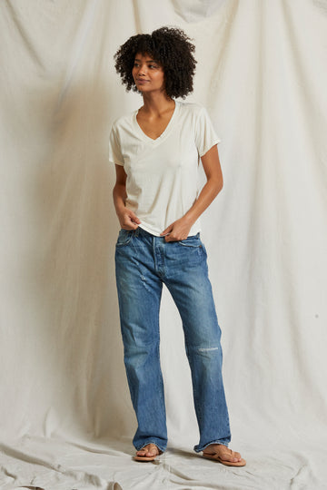 HENDRIX BOXY VNECK TEE
