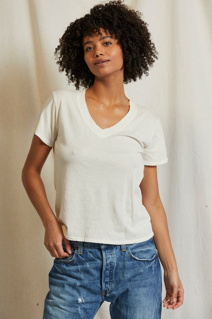 HENDRIX BOXY VNECK TEE