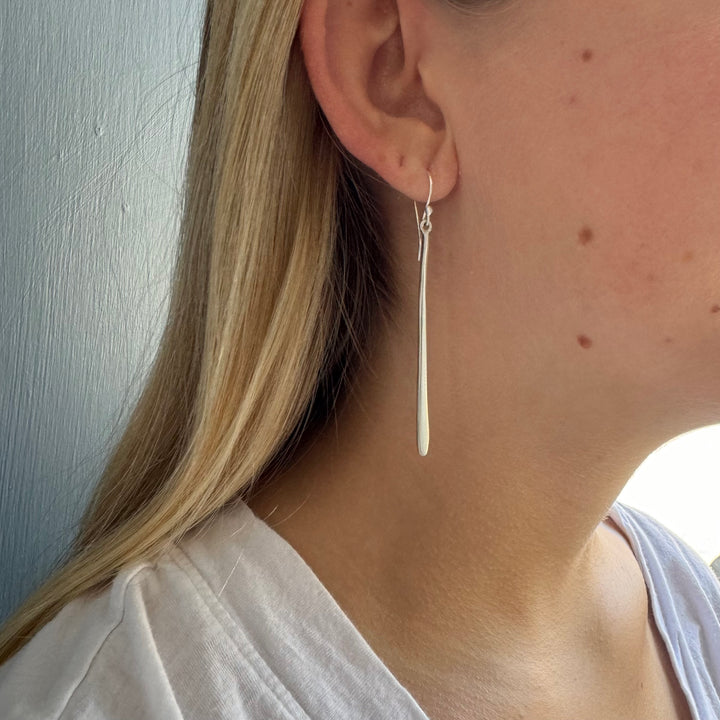 LONG STICK SILVER EARRING