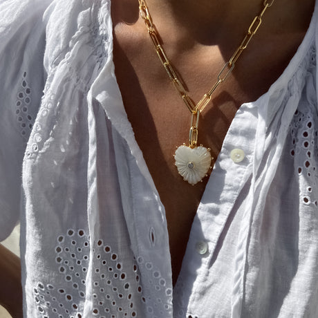 MALENE MOP HEART NECKLACE