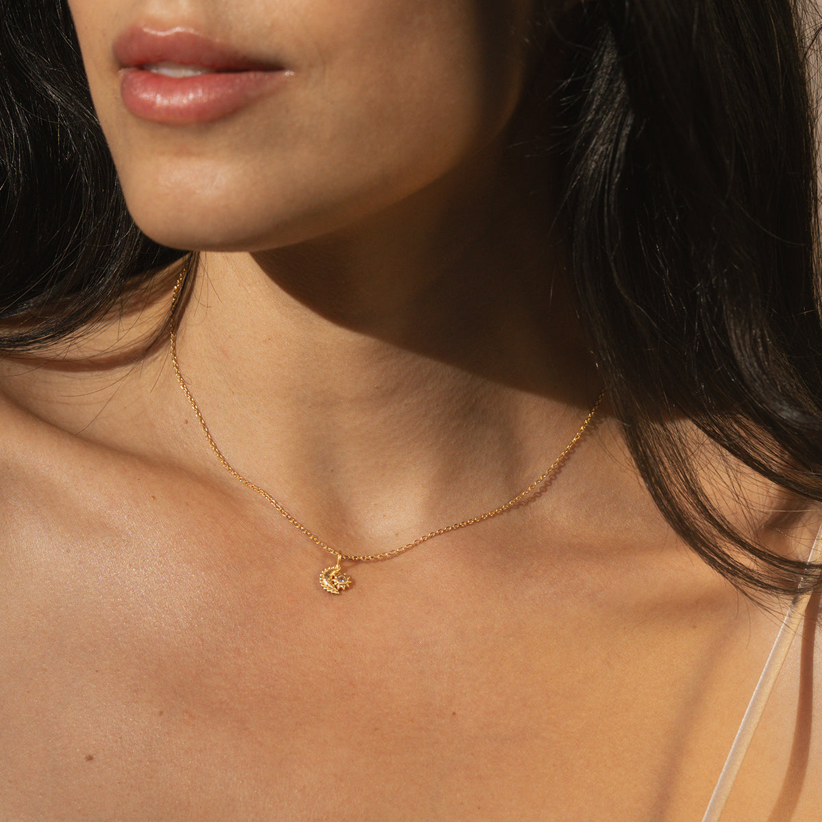 16" CELESTIAL PENDANT NECKLACE