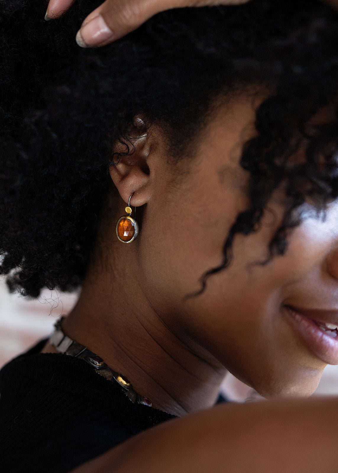 ORANGE KYANITE EARRING
