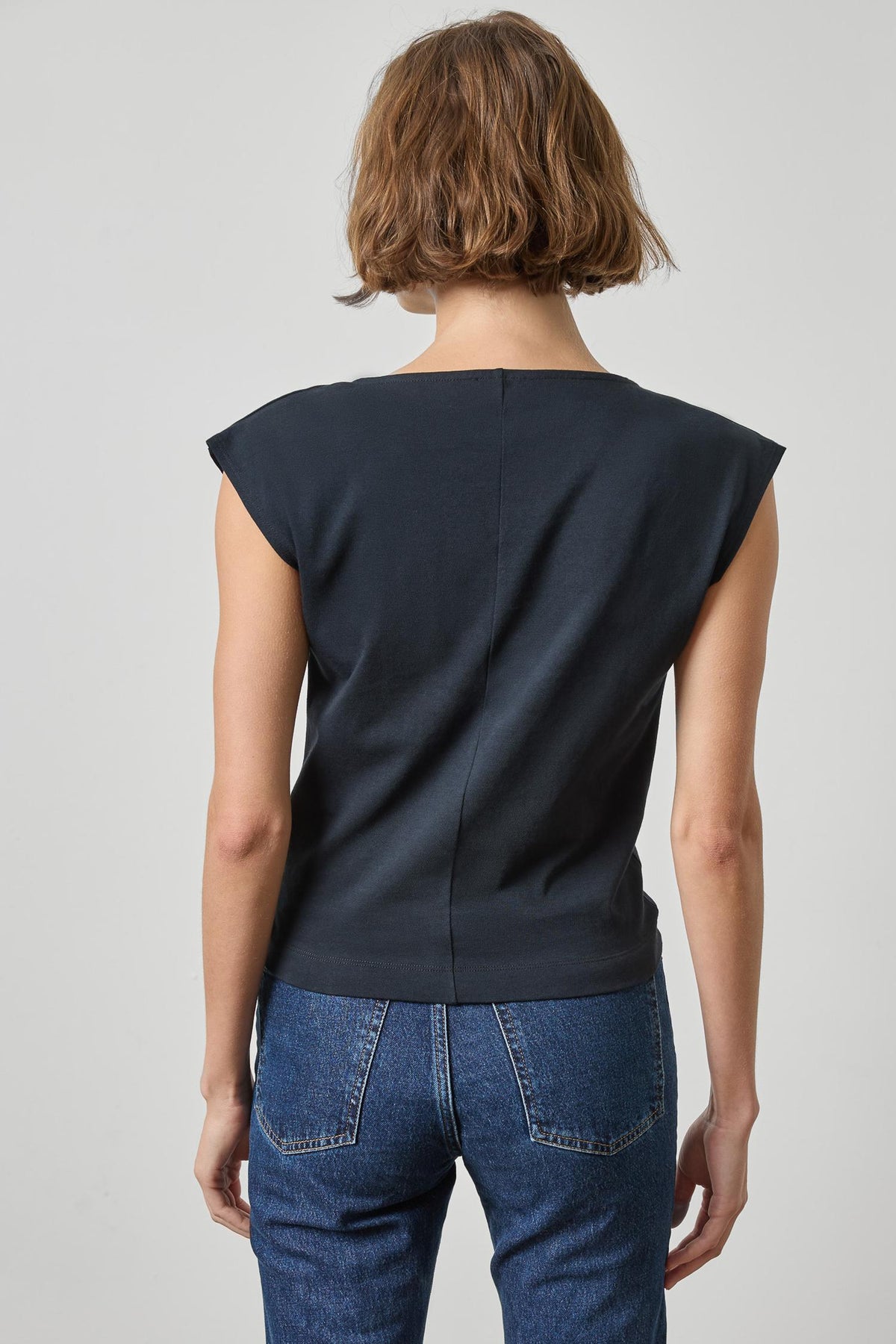 DRAPE NECK WEDGE TOP