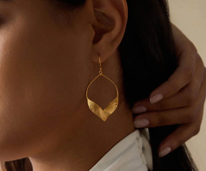 LOTUS PETAL HOOP LINEAR EARRING