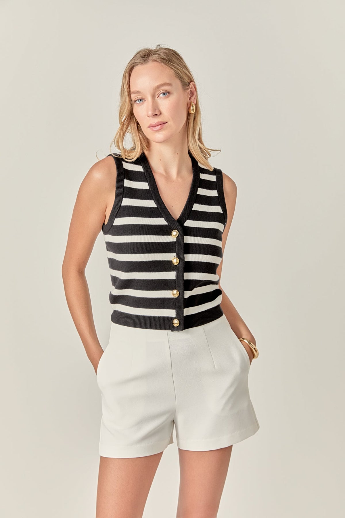 KNIT VEST