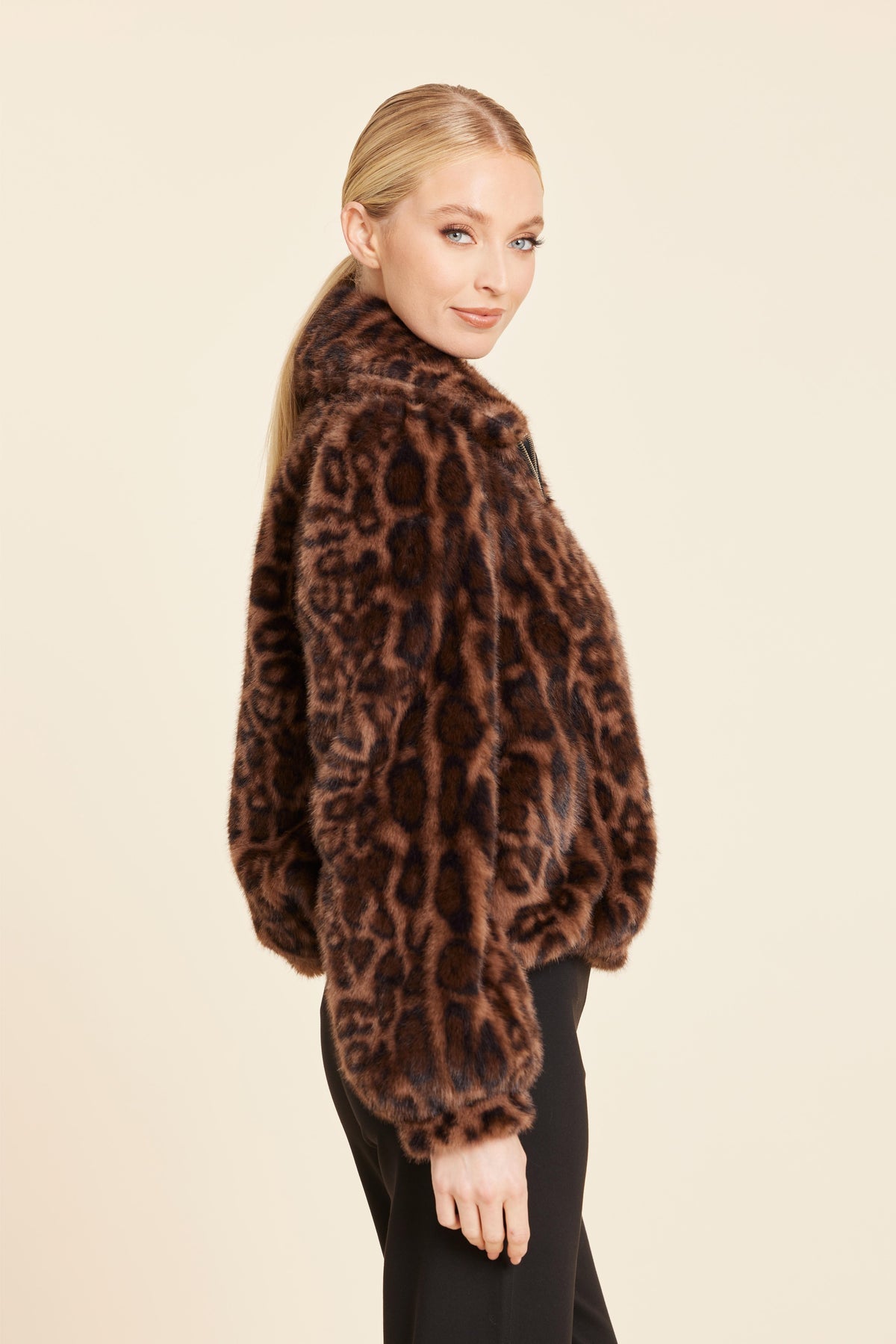 FAUX FUR ZIP UP JACKET
