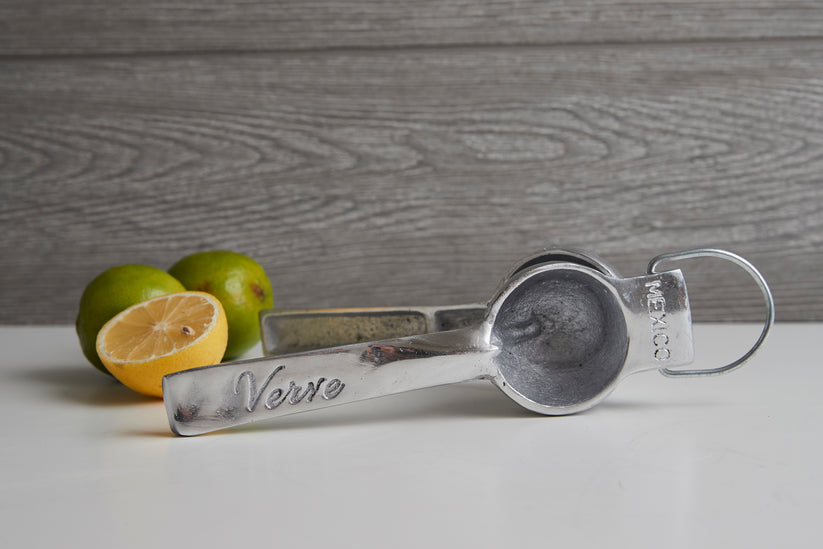 ALUMINUM HAND JUICER