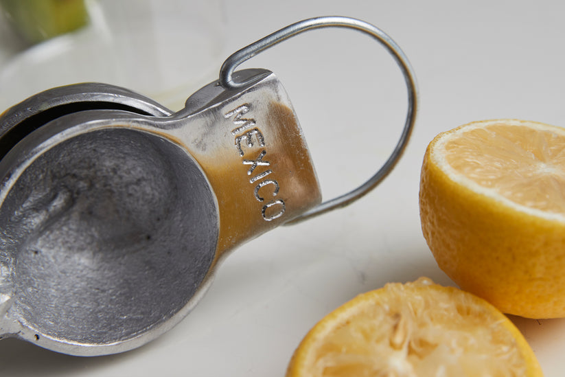 ALUMINUM HAND JUICER