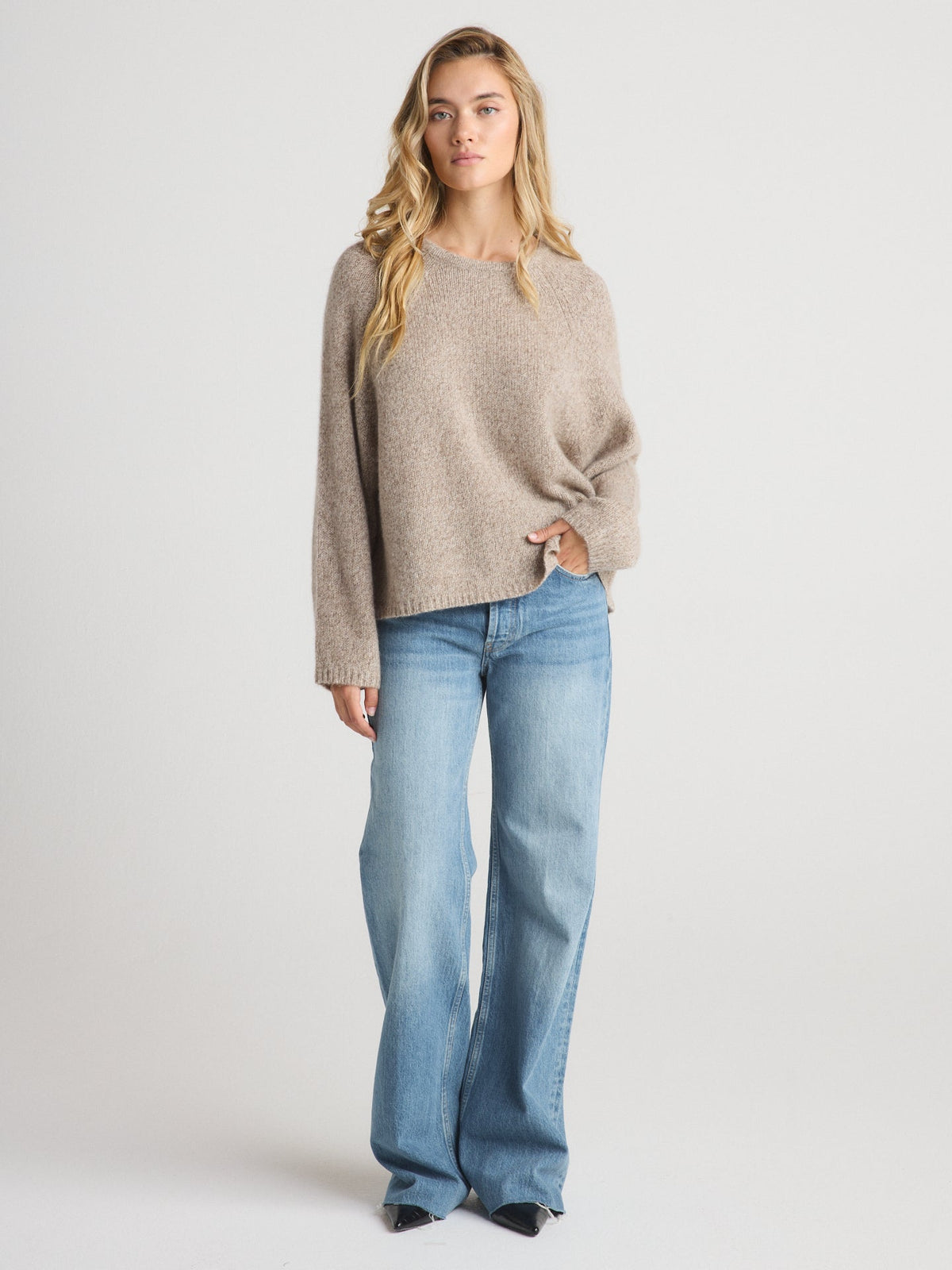 SIERRA CREW NECK SWEATER