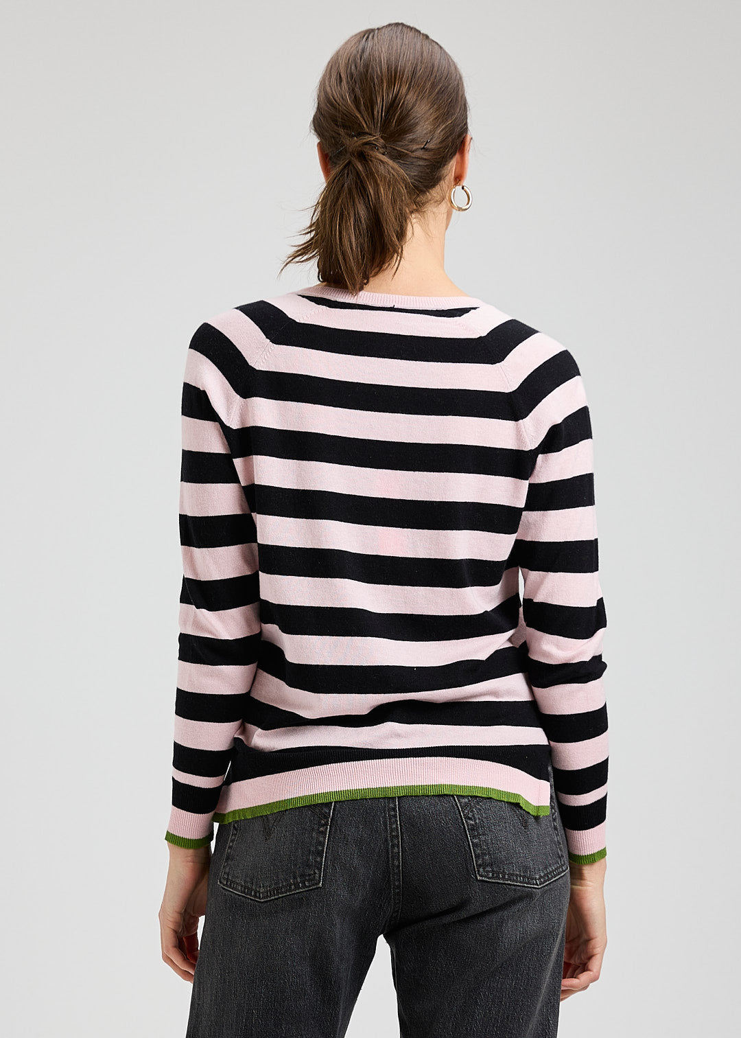 STRIPE V SWEATER