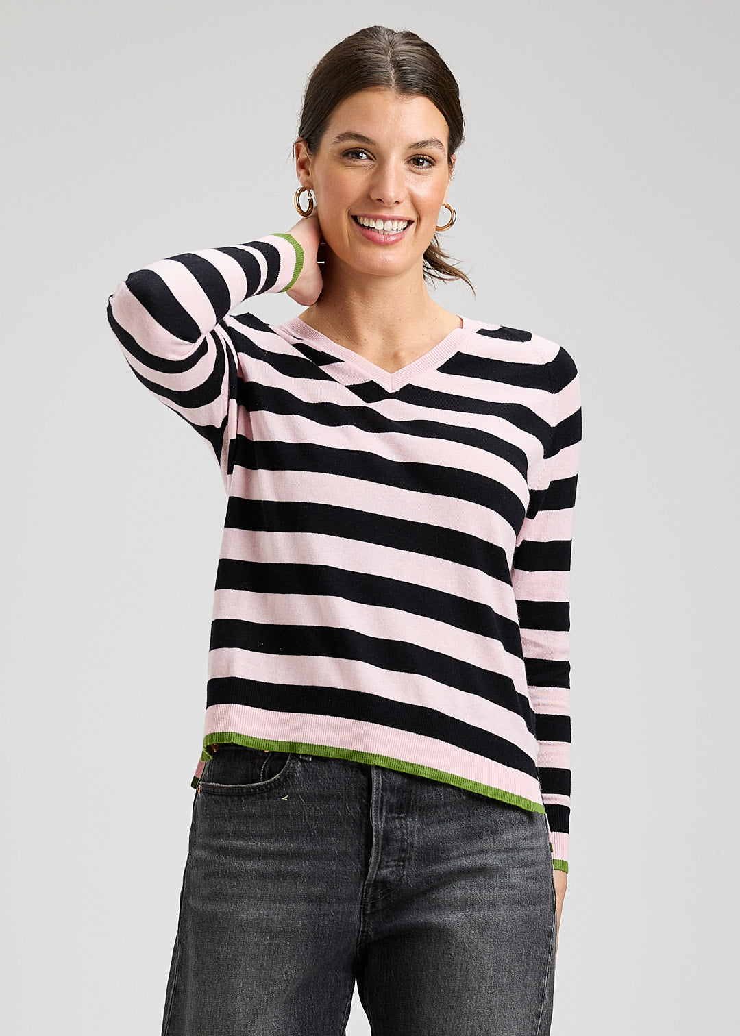 STRIPE V SWEATER