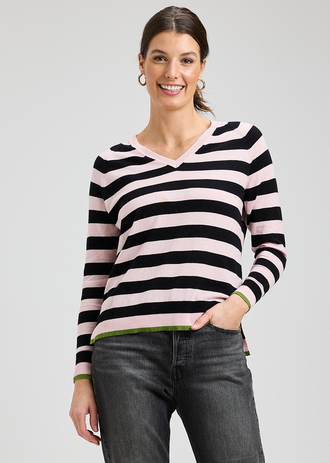 STRIPE V SWEATER