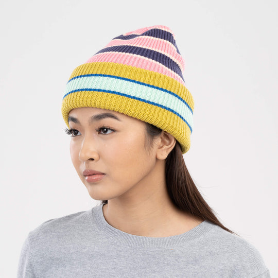 ZIPPER STRIPE PLUSH BEANIE