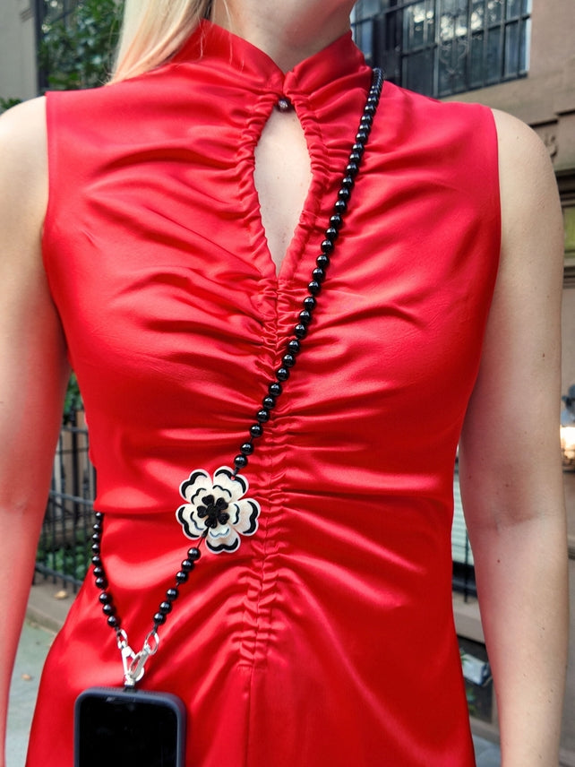 DIANTHUS CROSSBODY PHONE CHAIN