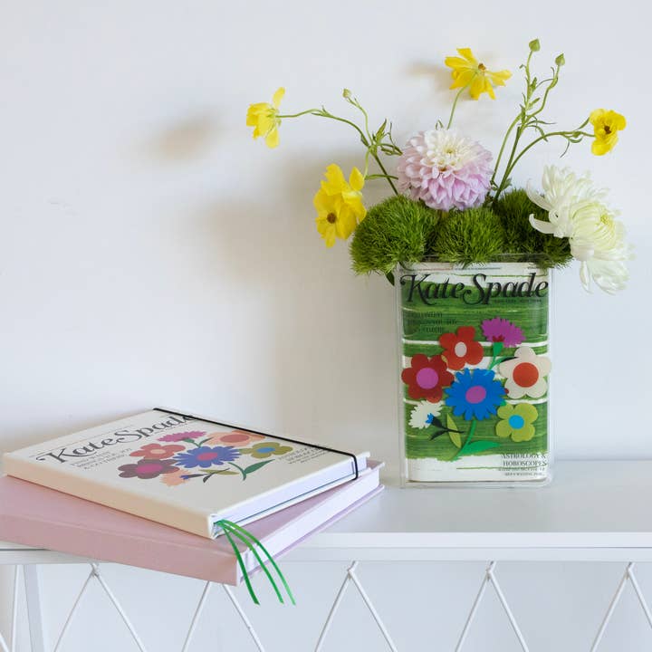 ACRYLIC BOOK VASE KS MAGAZINE