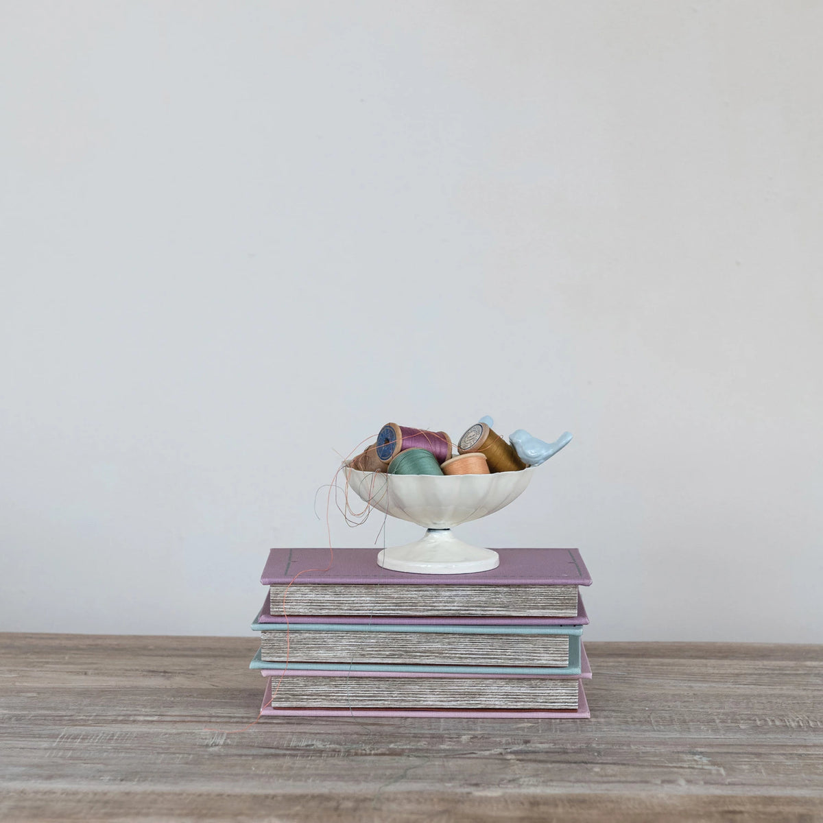 METAL SCALLOPED BOWL W/BIRDS