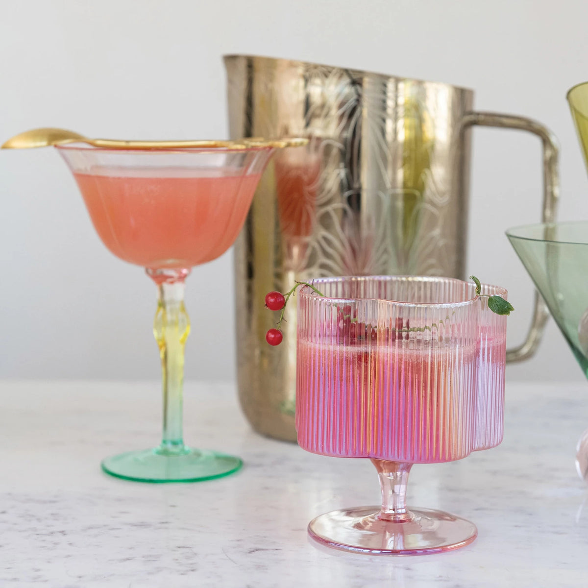 PLEATED FLOWER SHAPER GLASS
