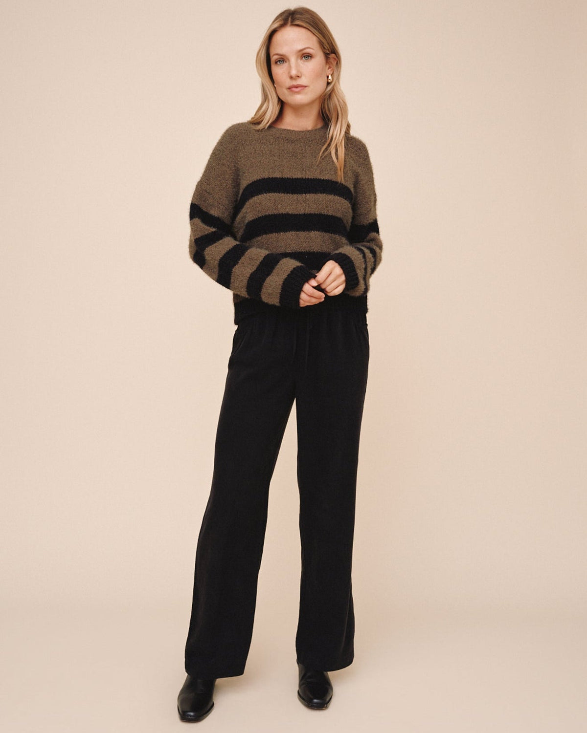 DROP SHOULDER SWEATER