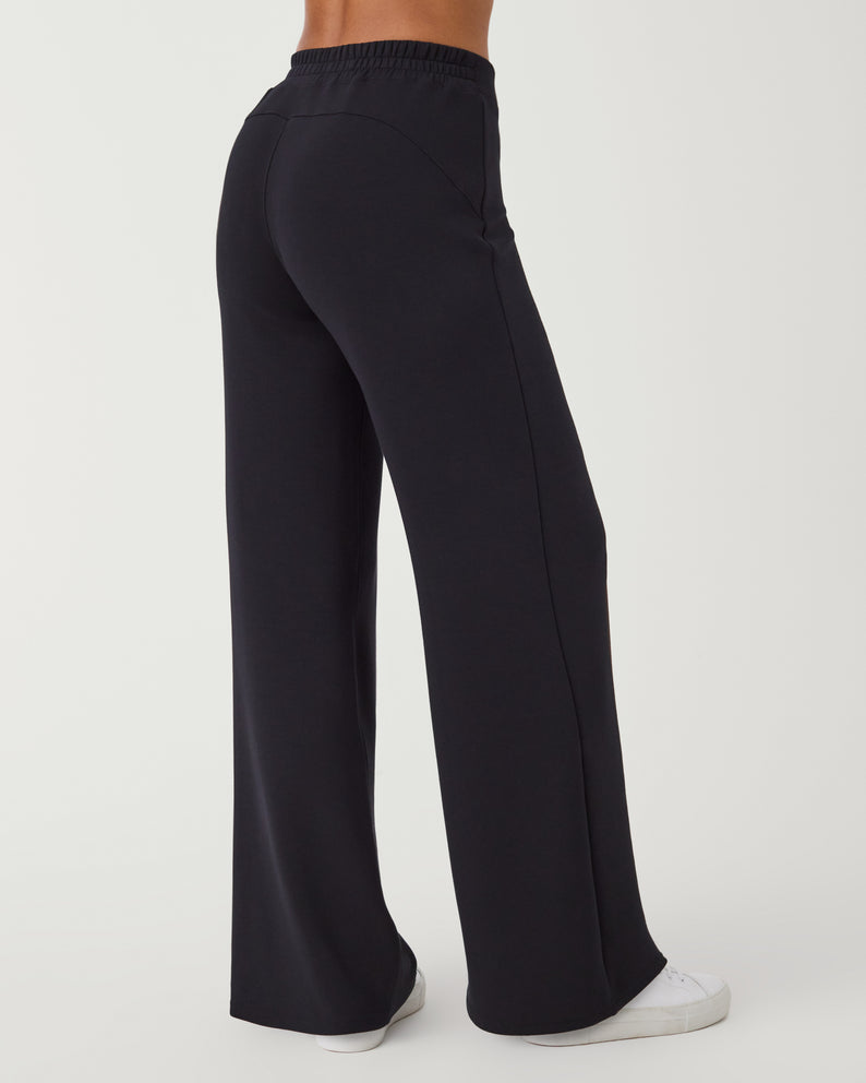 AIRESSENTIALS WIDE LEG PANT