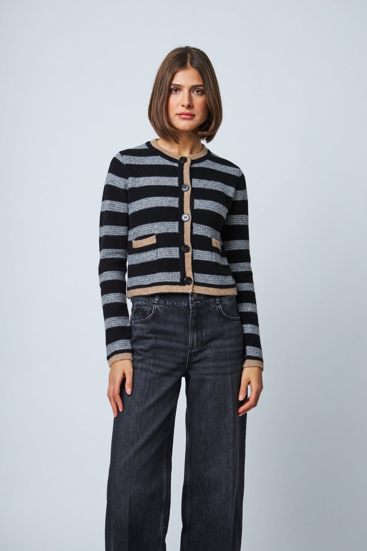 ROWENA CARDI
