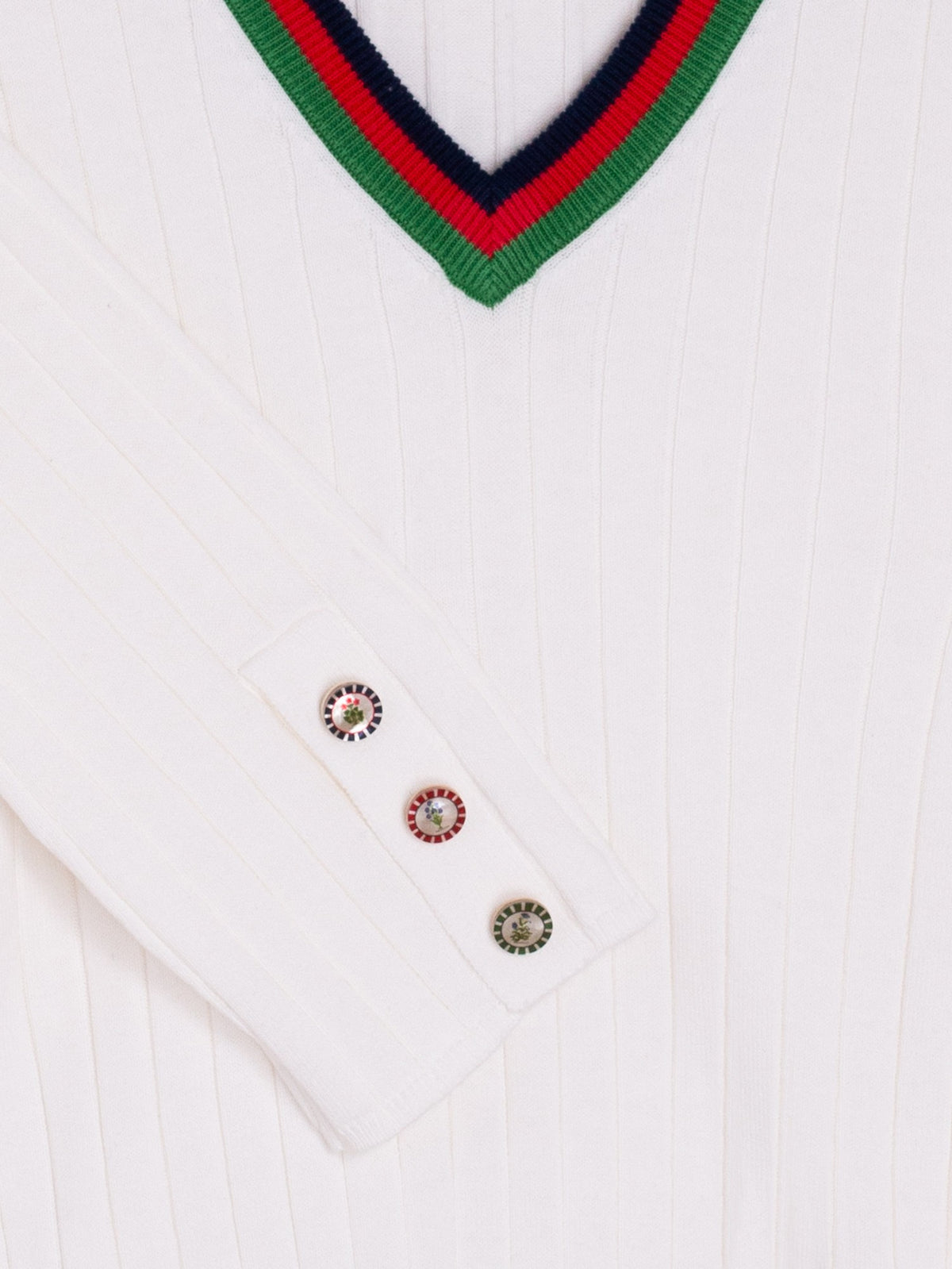 CONTRAST TRIM VNECK SWEATER
