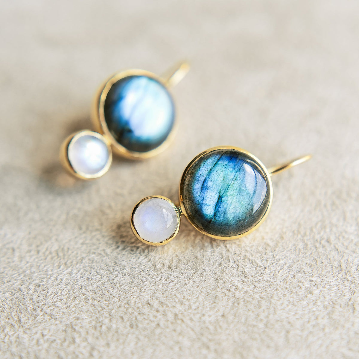 COLORBLOCK EARRING LAB/MOONSTONE