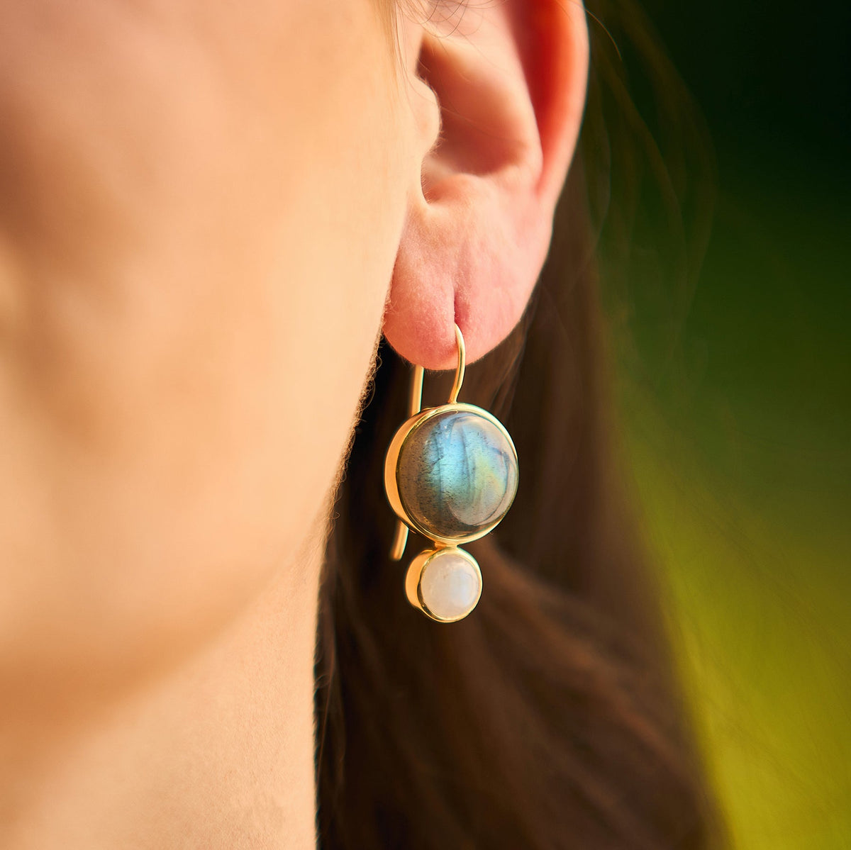 COLORBLOCK EARRING LAB/MOONSTONE