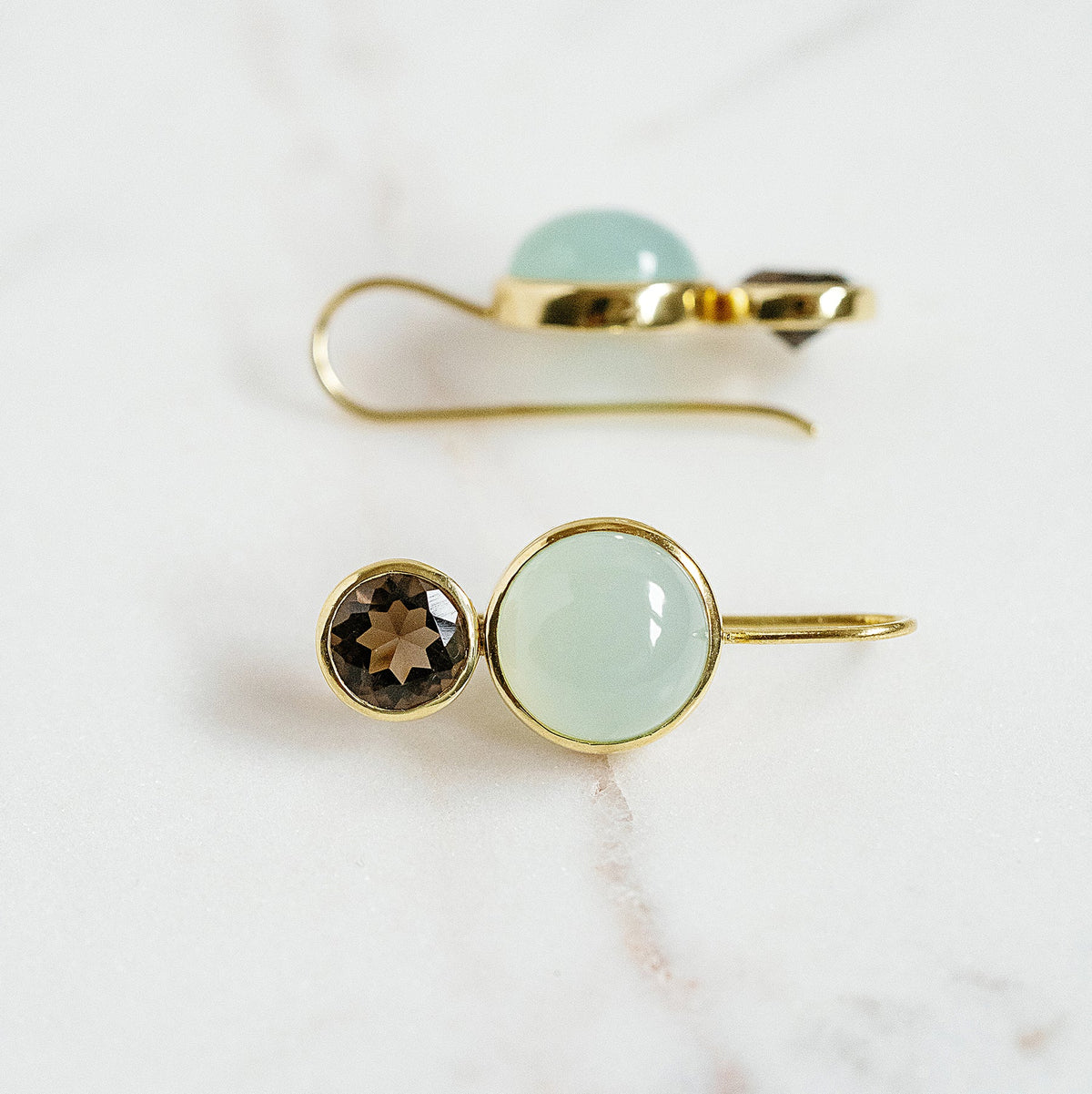 LITTLE COLORBLOCK EARRING AQUA/SMOKEY QUARTZ