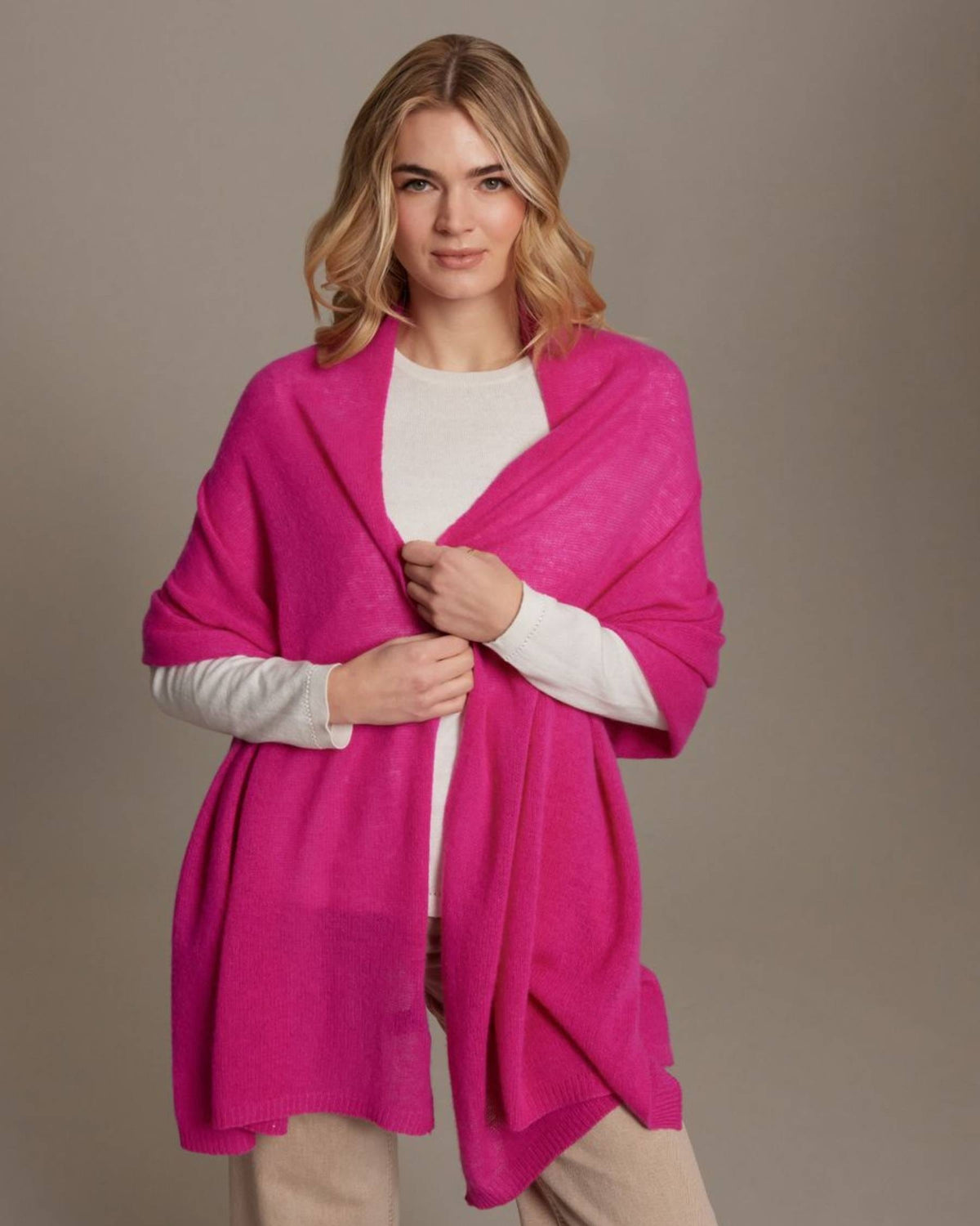CASHMERE BREEZY TRAVEL WRAP