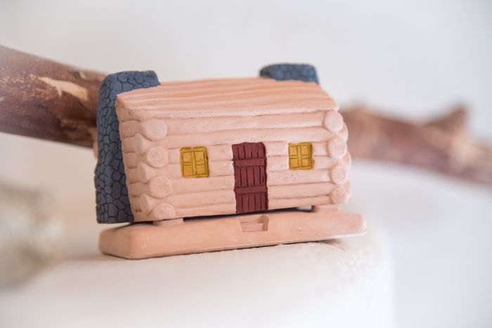 LOG CABIN W PINON NATURAL WOOD INCENSE