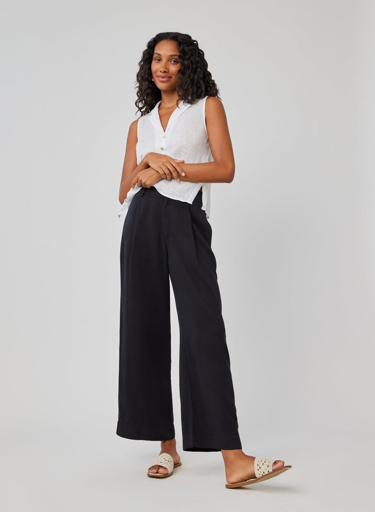 PLEATED WIDE LEG ANKLE PANT