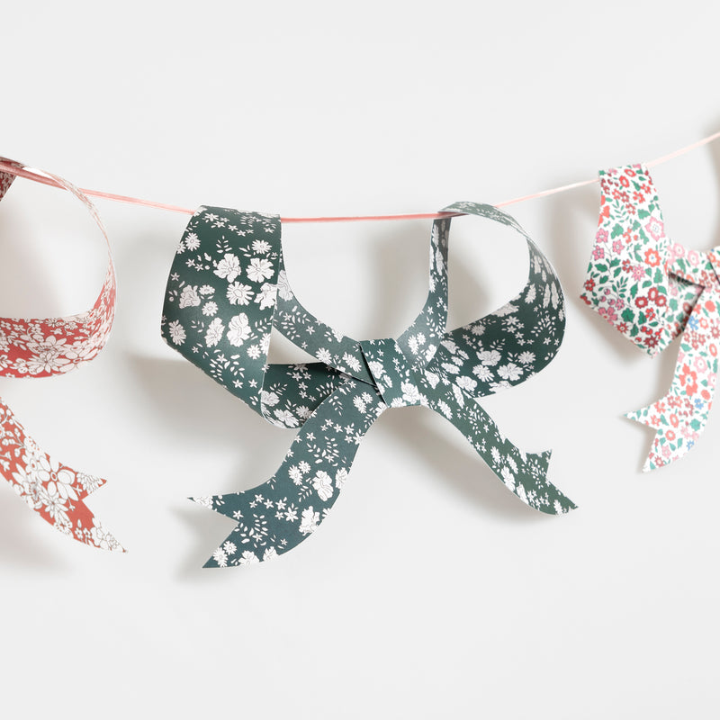 LIBERTY FESTIVE BOW GARLAND