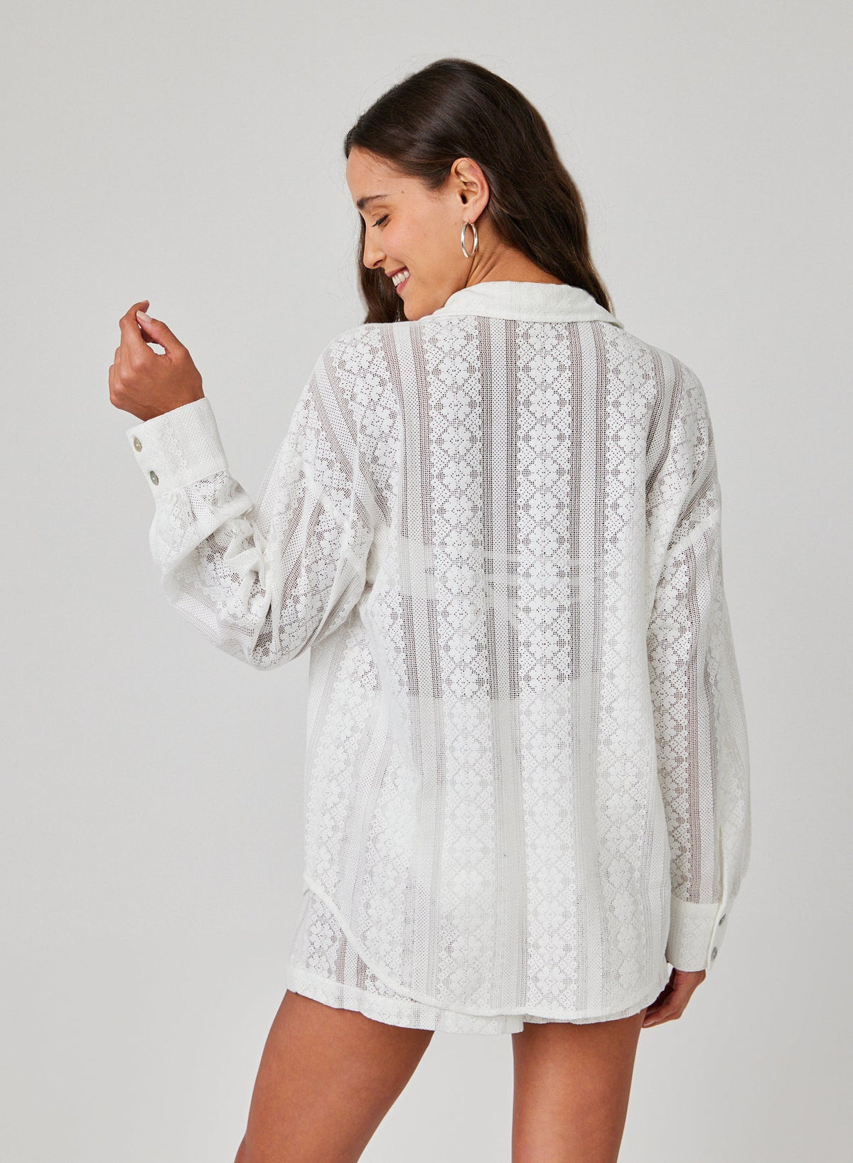 OVERSIZED CLEAN SHIRT