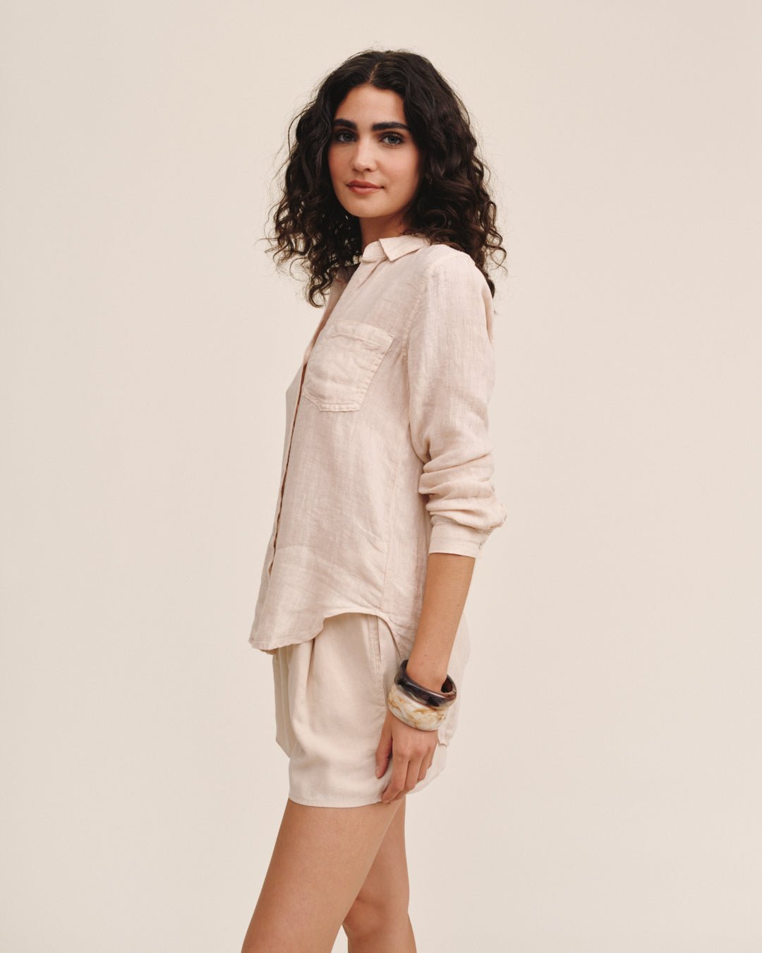 LINEN POCKET BUTTON DOWN