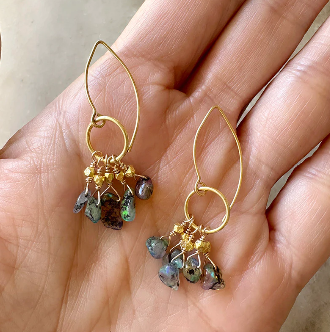 OPAL EARRING