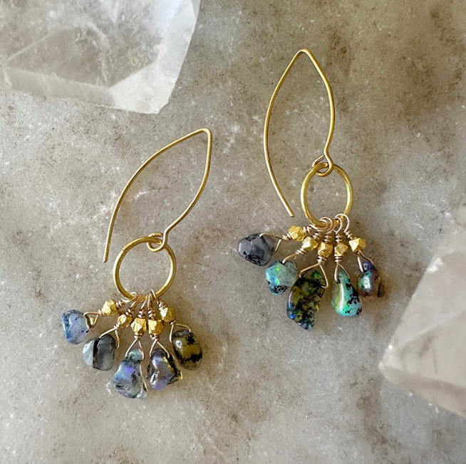 OPAL EARRING