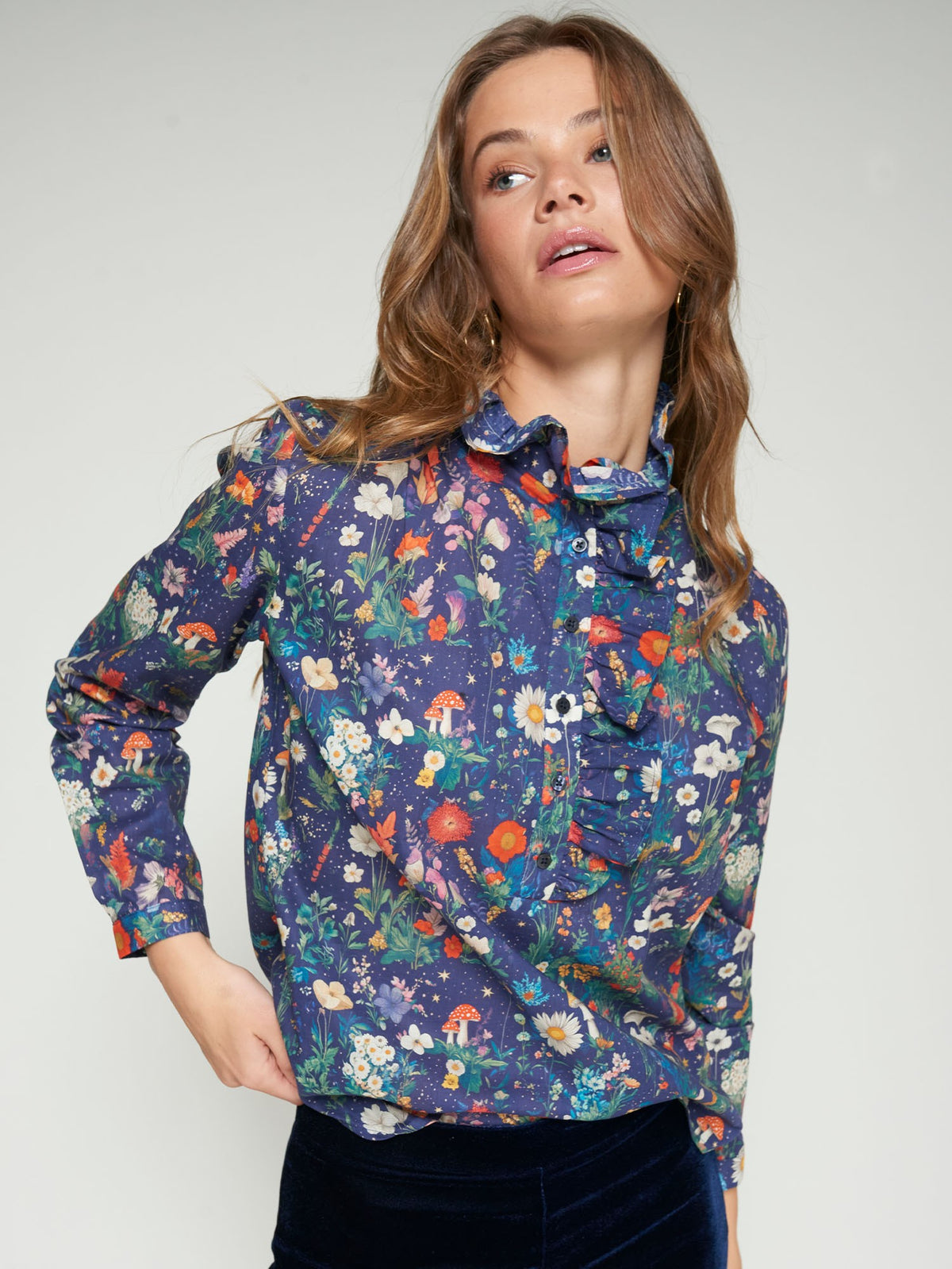RUFFLE MUSHROOM BUTTON DOWN