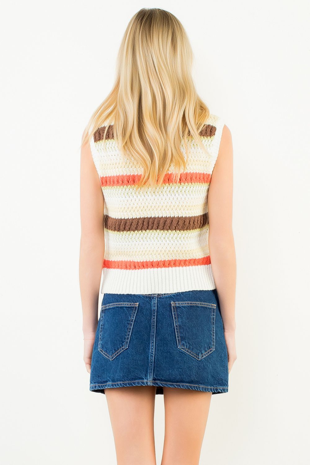 KNIT VEST